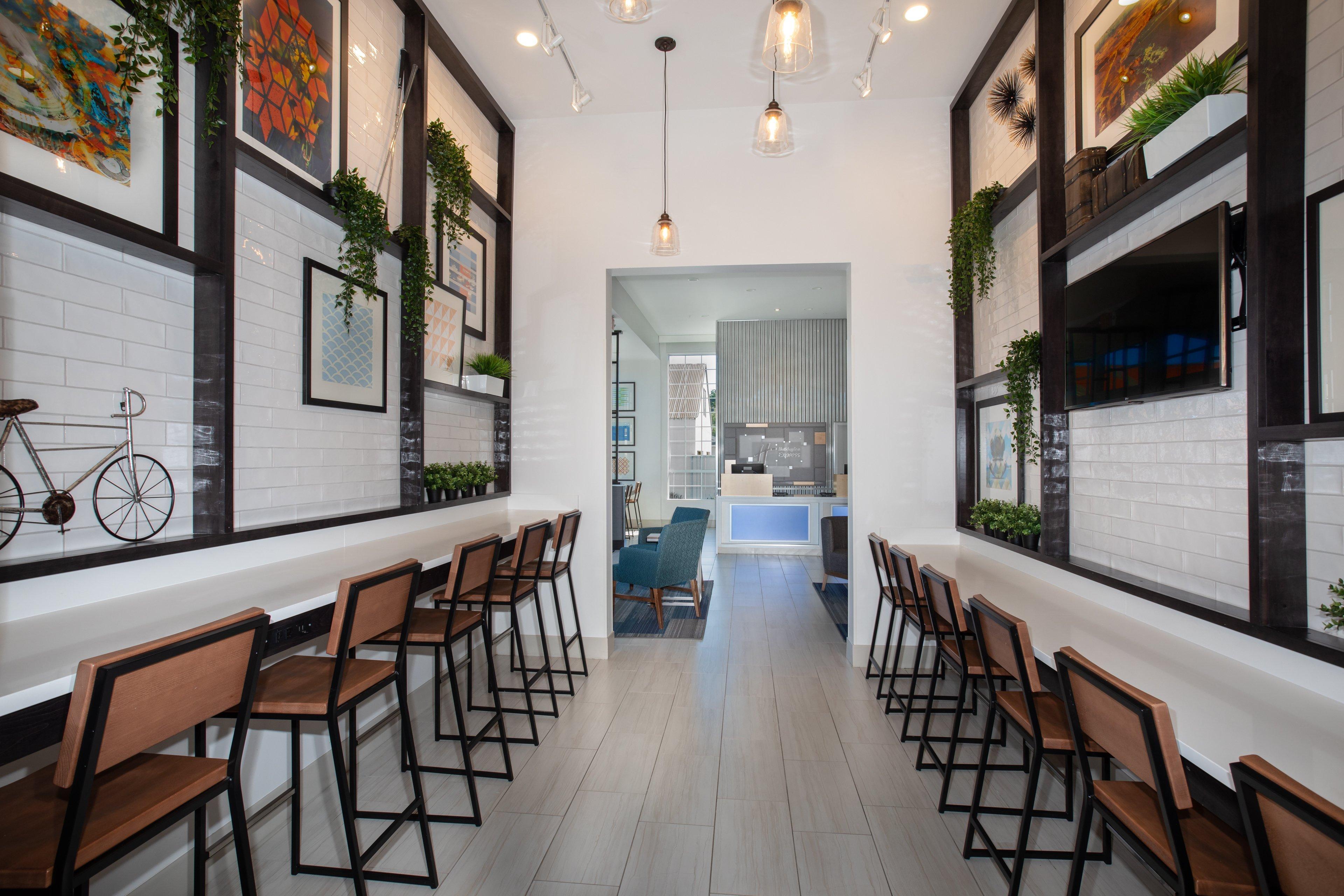 Holiday Inn Express Monterey - Cannery Row By Ihg Buitenkant foto
